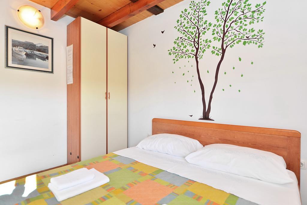 Apartments Mirabella 奥米什 外观 照片
