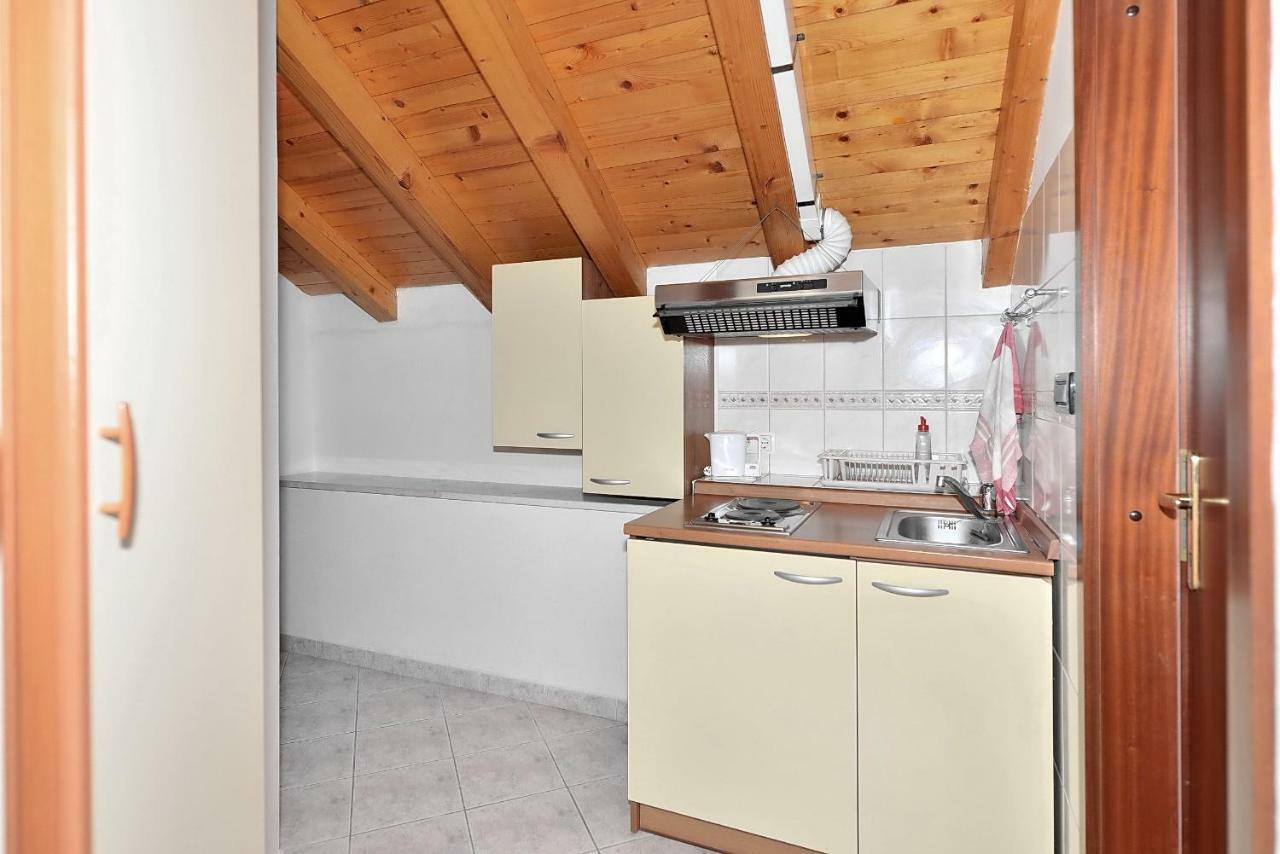 Apartments Mirabella 奥米什 外观 照片