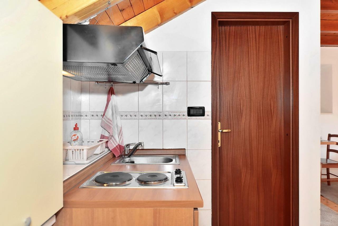 Apartments Mirabella 奥米什 外观 照片