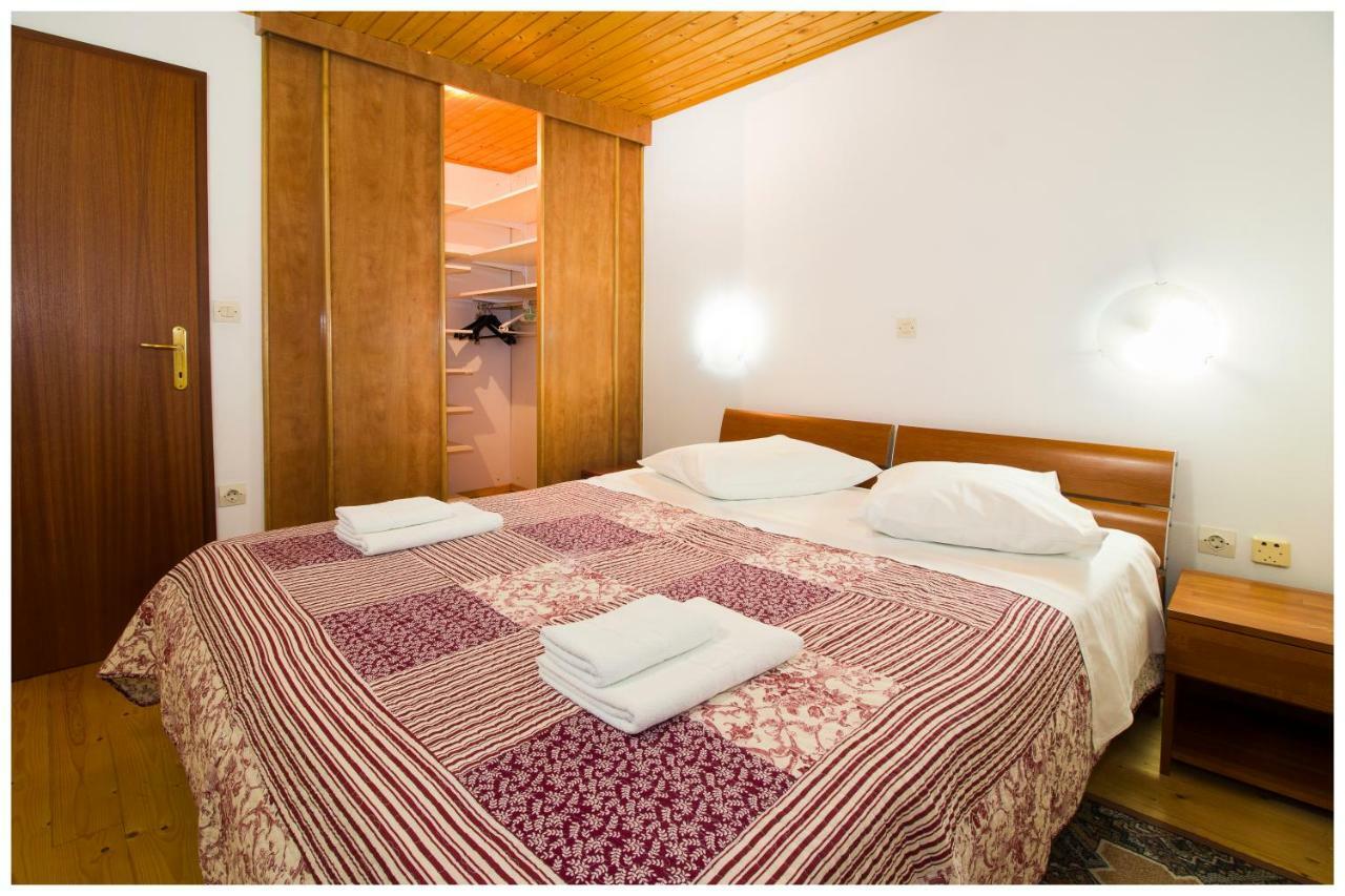 Apartments Mirabella 奥米什 外观 照片